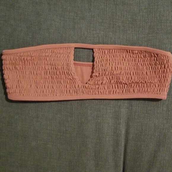 Bikini - Picture 2 of 7